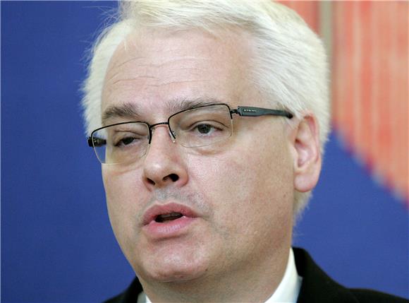 Josipović: važno je da će nadzor obaviti saborski Odbor                                                                                                                                                                                         