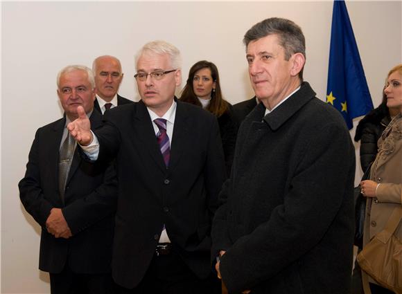 Josipović u Udbini o povratku izbjeglih Srba                                                                                                                                                                                                    