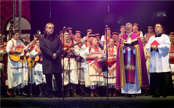 Zapaljena prva adventska svijeća na Manduševcu                                                                                                                                                                                                  