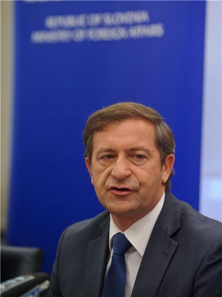 Erjavec: mandat Arharu do kraja 2013., mogućnost slovenske blokade postoji                                                                                                                                                                      