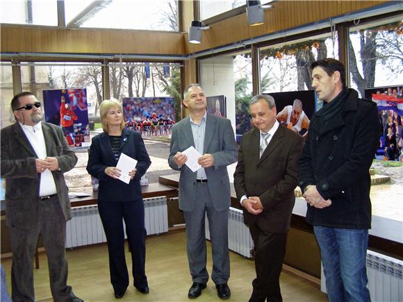 Izložba fotografija Damira Senčara "Snaga paraolimpizma"                                                                                                                                                                                        