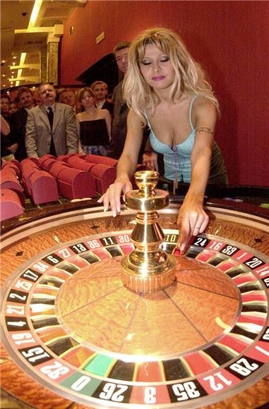 Pamela Vajndorfer otvorila je casino u hotelu "Esplanade"                                                                                                                                                                                       