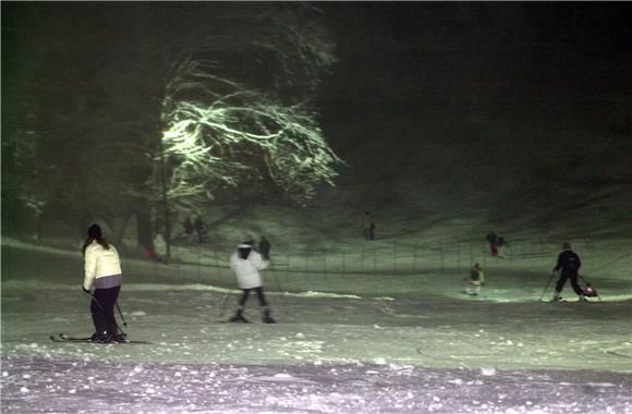 Noćno skijanje na Medvednici                                                                                                                                                                                                                    