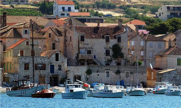 Otok Vis - Grad Komiža                                                                                                                                                                                                                          