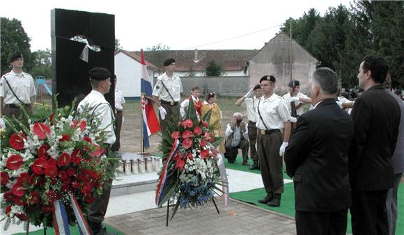 Otvaranje spomen obilježja stradalim u Domovinskom ratu u Beraku                                                                                                                                                                                