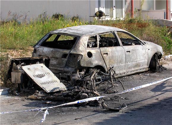 Zapaljen automobil u Dubrovniku                                                                                                                                                                                                                 