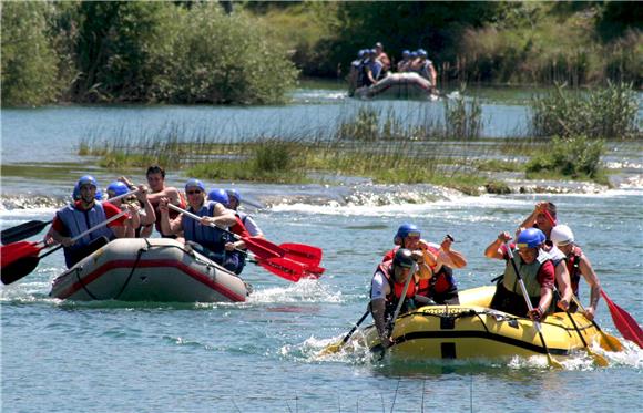 Rafting regata na Zrmanji - među sudionicima i ekipe Vlade i Državnih tajnika                                                                                                                                                                   