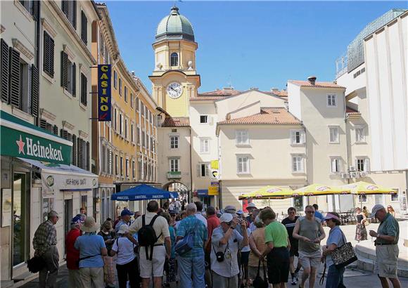 Turisti u razgledavanju Rijeke                                                                                                                                                                                                                  