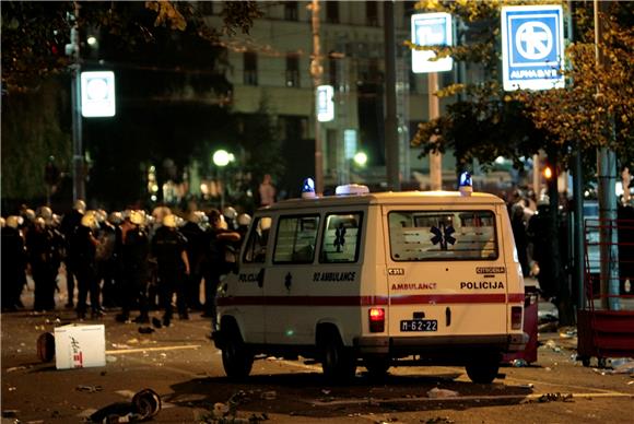 Beograd: sukobi policije i prosvjednika na kraju skupa                                                                                                                                                                                          