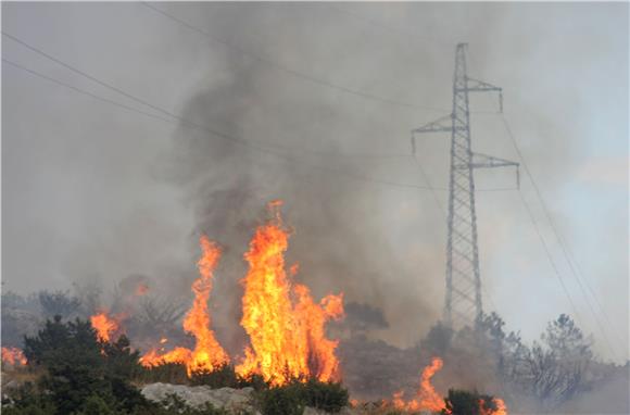 Požar na području Dicmo-Ercegovac-Dugopolje                                                                                                                                                                                                     