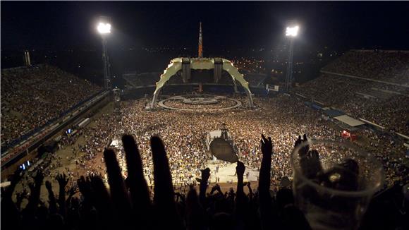 I drugi koncert "U2" pred prepunim maksimirskim stadionom                                                                                                                                                                                       