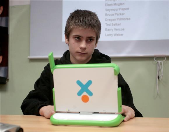 Dragan Primorac održao tiskovnu konferenciju o obrazovnom projektu 'One Laptop per Child'                                                                                                                                                       