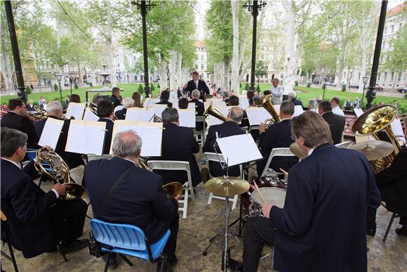 Koncert HKUD-a Željezničar i Puhačkog orkestra KTK Krakow na Zrinjevcu                                                                                                                                                                          