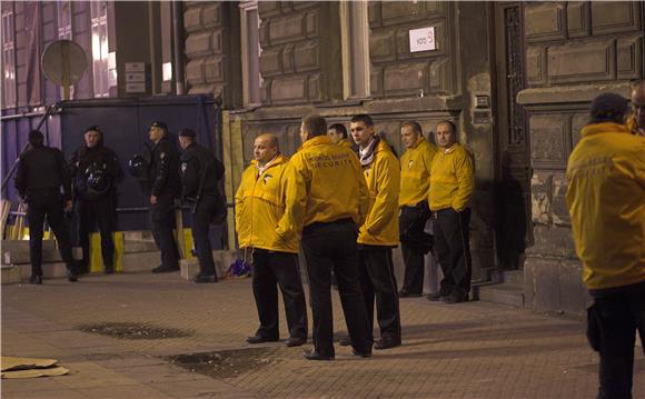 Aktivisti i građani ostali dežurati u Varšavskoj ulici                                                                                                                                                                                          