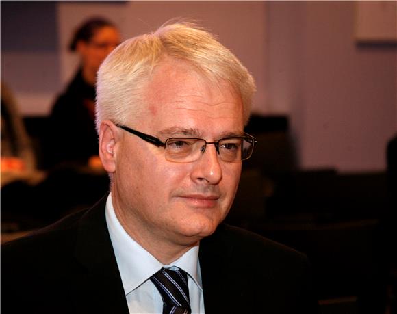 Predsjednik Josipović nazočio otvorenju 2. Kongresa studenata prava i medicine                                                                                                                                                                  