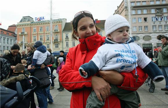 Javni prosvjed udruge Roda 'Spašavam zagrebački proračun'                                                                                                                                                                                       