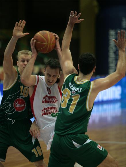 Odigrano je  8. kolo regionalne košarkaške NLB lige između Cedevite i Union Olimpije                                                                                                                                                            