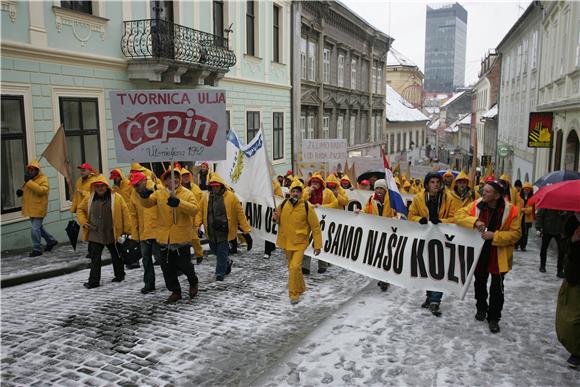 Radnici Tvornice ulja Čepin prosvjeduju u Zagrebu                                                                                                                                                                                               