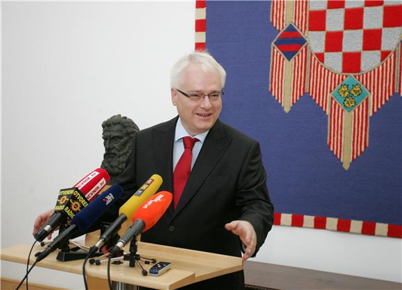 Predsjednik Republike Hrvatske Ivo Josipović primio je grupe građana na kavu                                                                                                                                                                    