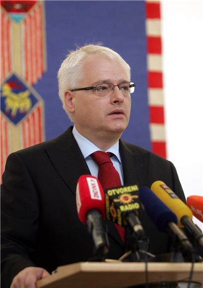 Predsjednik Republike Hrvatske Ivo Josipović primio je grupe građana na kavu                                                                                                                                                                    