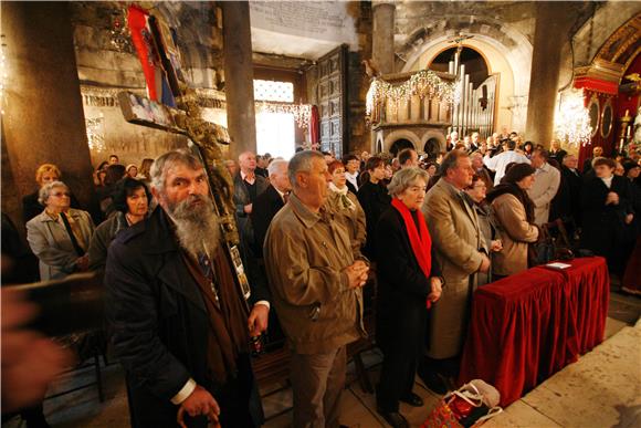 mons. Barišić na Božićnoj misi pozvao na zaštitu obiteljskih vrjednota u hrvatskom društvu                                                                                                                                                      