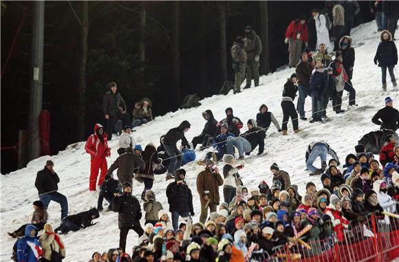 Slalom skijaša na Sljemenu                                                                                                                                                                                                                      