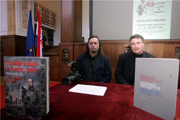 Predstavljene fotomonografije 'Hrvatski ratni plakat' i 'To sam radio u ratu, sine'                                                                                                                                                             