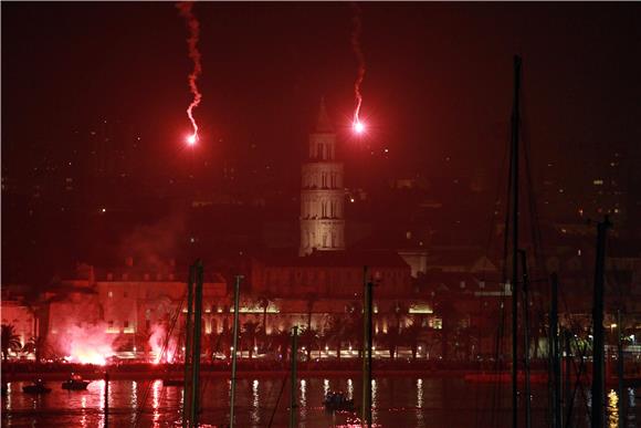 Brodskim sirenama i koncertom na rivi završava proslava 100. rođ                                                                                                                                                                                