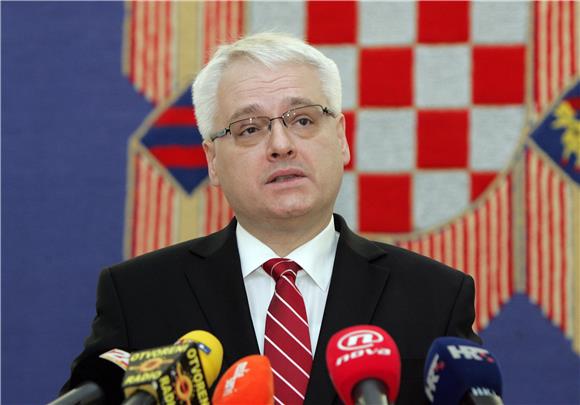 Josipović: nasilnici divljaštvom uvrijedili Zagreb                                                                                                                                                                                              