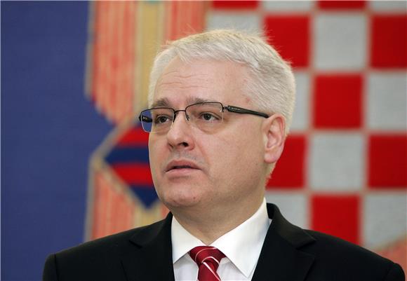 Josipović: nasilnici divljaštvom uvrijedili Zagreb                                                                                                                                                                                              