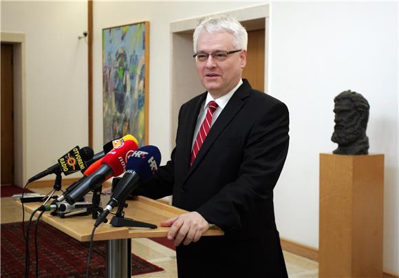 Josipović: nasilnici divljaštvom uvrijedili Zagreb                                                                                                                                                                                              