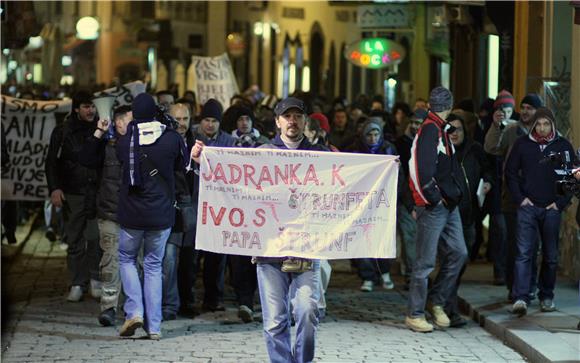 Prosvjednici došli do Trga žrtava fašizma                                                                                                                                                                                                       