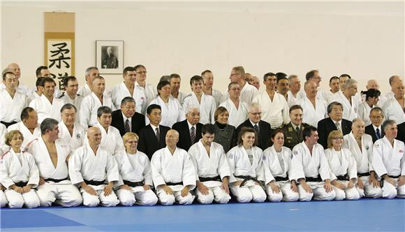 Josipović na otvorenju judo seminara 'Kodokan Kata' u vojnom učilištu 'Petar Zrinski'                                                                                                                                                           