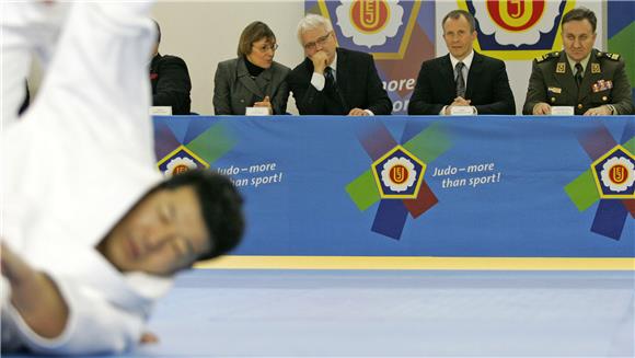 Josipović na otvorenju judo seminara 'Kodokan Kata' u vojnom učilištu 'Petar Zrinski'                                                                                                                                                           