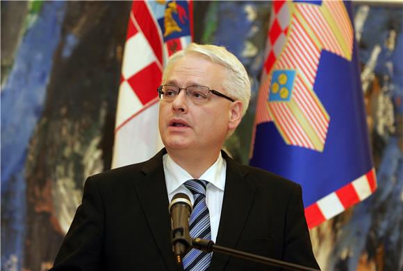 Josipović: većina stranaka za jasno definiranje datuma izbora                                                                                                                                                                                   