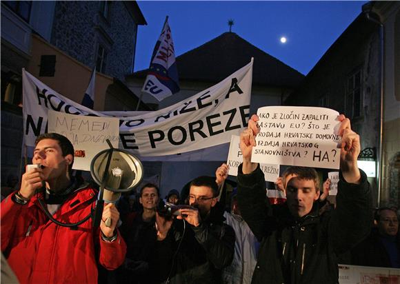 Počela prosvjedna šetnja u Zagrebu                                                                                                                                                                                                              