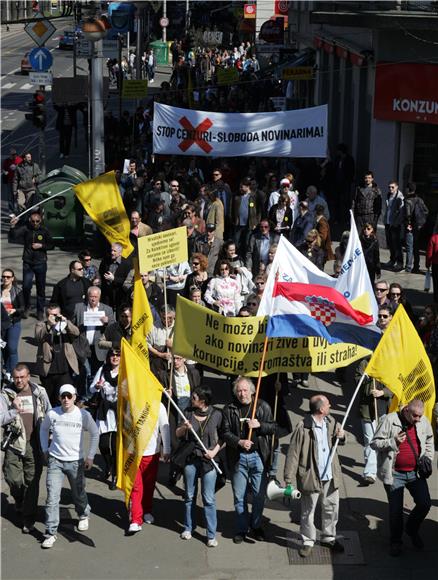 Krenula povorka solidarnosti sa štrajkašima iz 'Večernjaka'                                                                                                                                                                                     