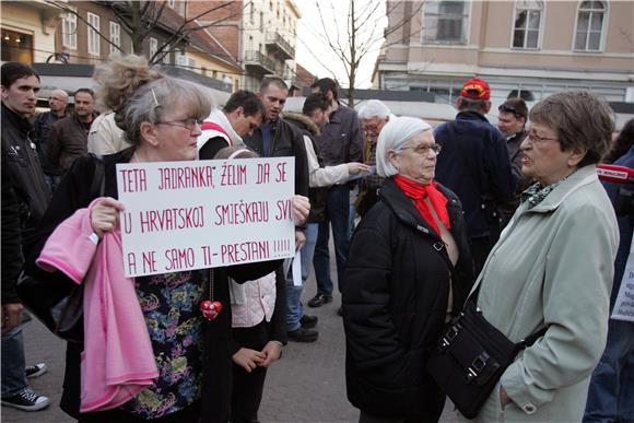 Prosvjednici opet traže odlazak vlade                                                                                                                                                                                                           