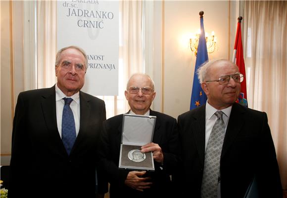 Zaklada 'Jadranko Crnić': priznanja Žuveli, Grbinu i Smerdelu                                                                                                                                                                                   