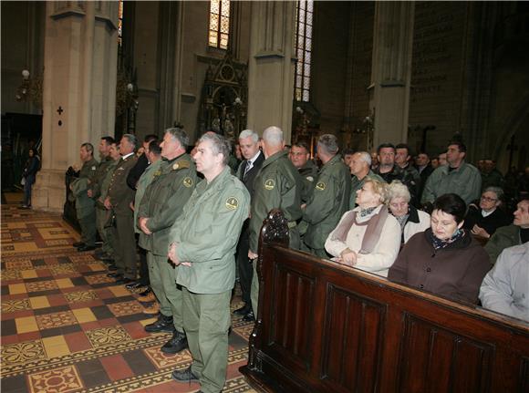 Mimohod potpore generalima završio misom u katedrali                                                                                                                                                                                            