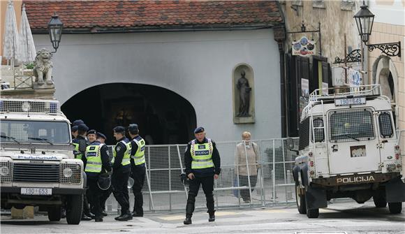 Policija na ulicama Zagreba uoči izricanja presude hrvatskim generalima u Haagu                                                                                                                                                                 