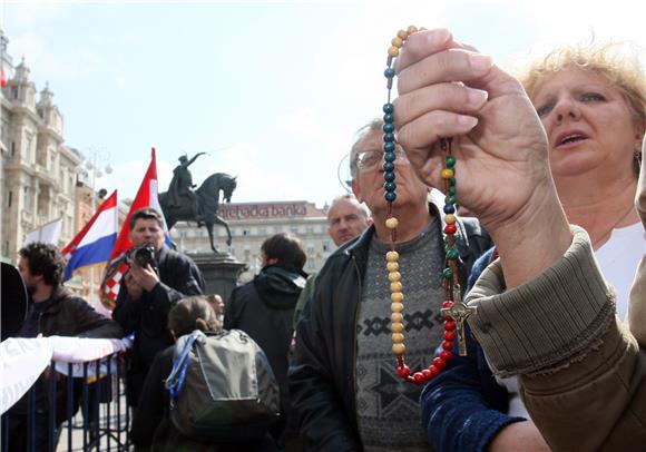 Na Jelačićevom trgu počeo skup hrvatskih branitelja                                                                                                                                                                                             