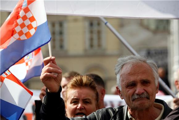 Nezadovoljstvo na Trgu bana Jelačića                                                                                                                                                                                                            