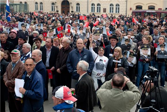 Osijek: prosvjed branitelja zbog Haaških presuda                                                                                                                                                                                                