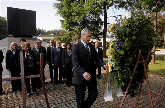 Dobrava: počast žrtvama Križnog puta i porača                                                                                                                                                                                                   