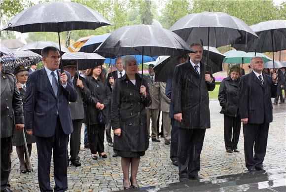 Državni vrh položio vijence na Mirogoju                                                                                                                                                                                                         