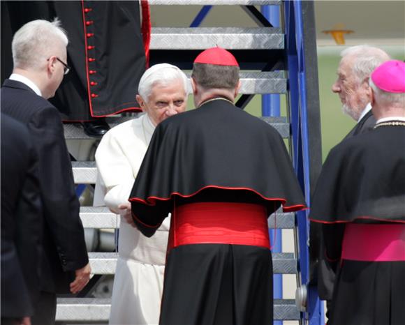 Papa Benedikt XVI. sletio u Zagreb                                                                                                                                                                                                              