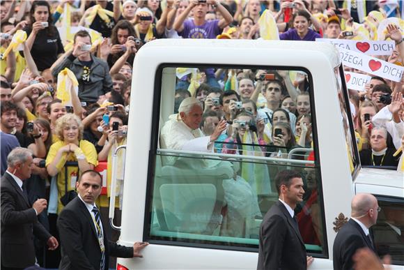 Papa Benedikt XVI. stigao na Trg bana Jelačića                                                                                                                                                                                                  