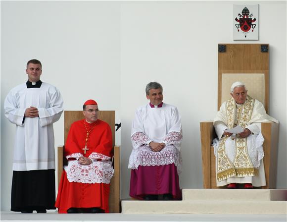 Papa Benedikt XVI. stigao na Trg bana Jelačića                                                                                                                                                                                                  