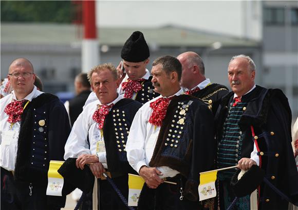 Papa Benedikt XVI. danas dolazi u Hrvatsku                                                                                                                                                                                                      